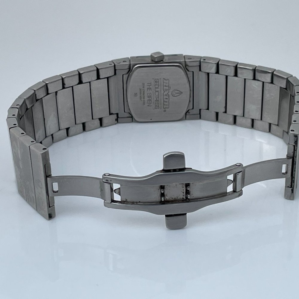 Nixon Wristwatch SEDUCTRESS  THE SIREN Silver Tone - Picture 11 of 13